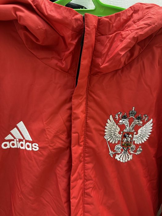 Продам ветровку НОВУЮ