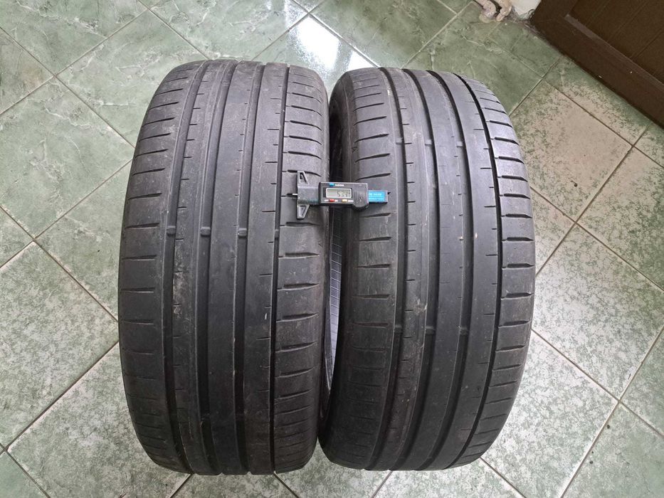 2 anvelope 245/45 R19 Falken