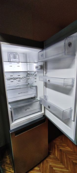 Хладилник с фризер Whirlpool, 6 Sence, Inox