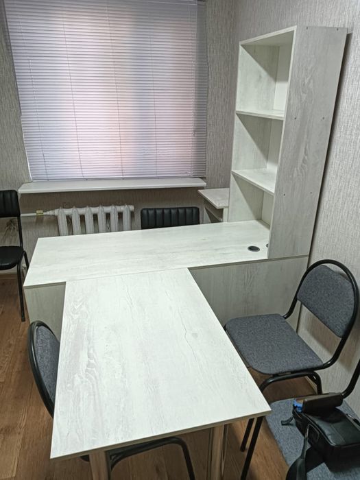 Продам офисную мебель