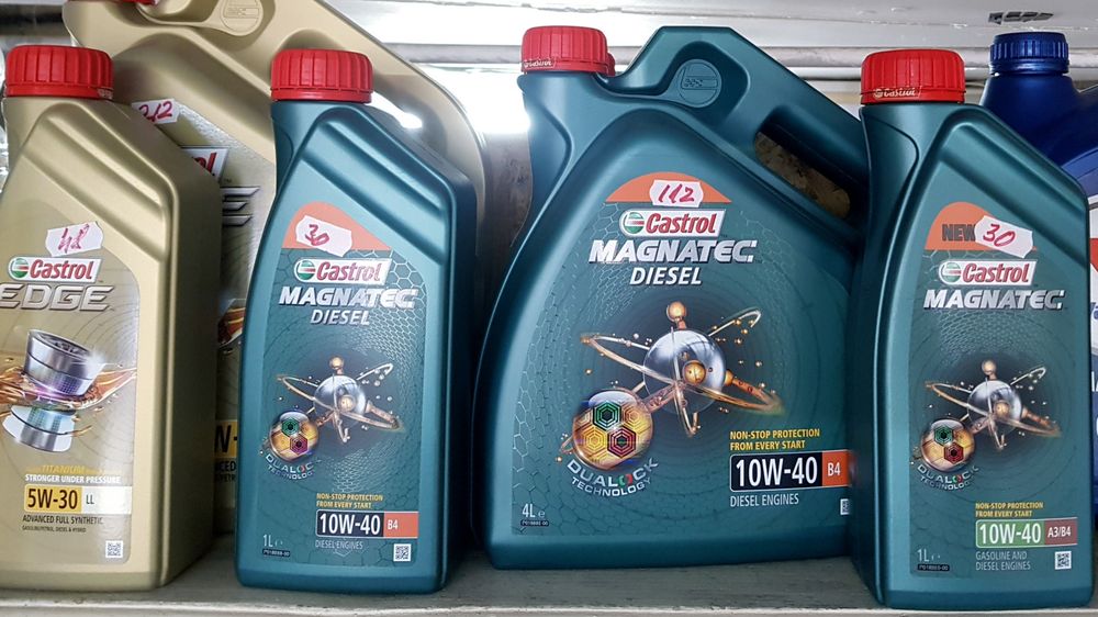 Baterii auto, piese de schimb, filtre ulei si filtru combustibil