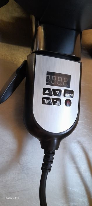 Електрическа тенджера  и восъкотопител