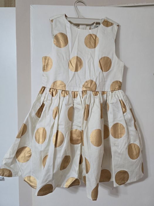 Нова детска рокля C&A