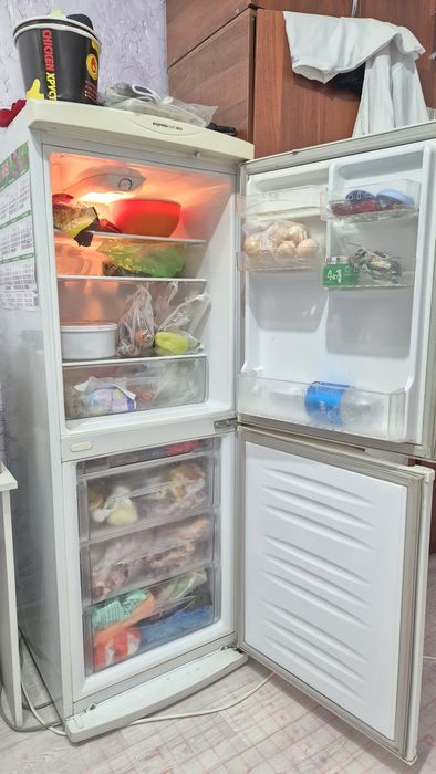 Срочно продаю холодильник