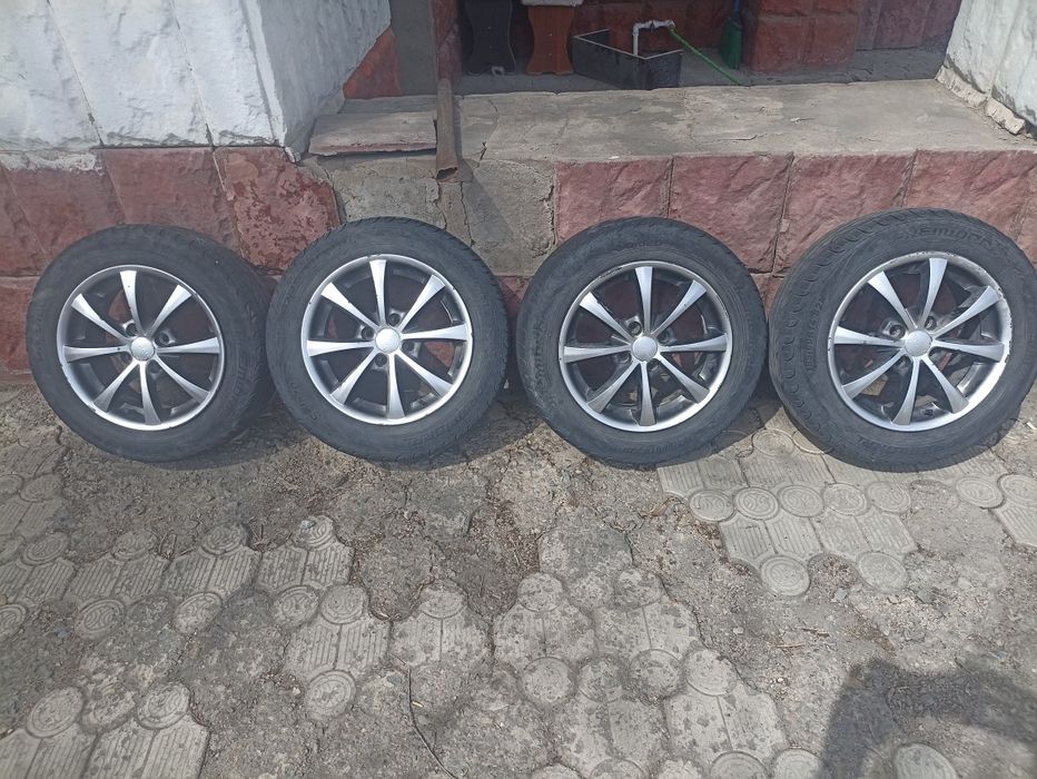 Продам диски с резиной