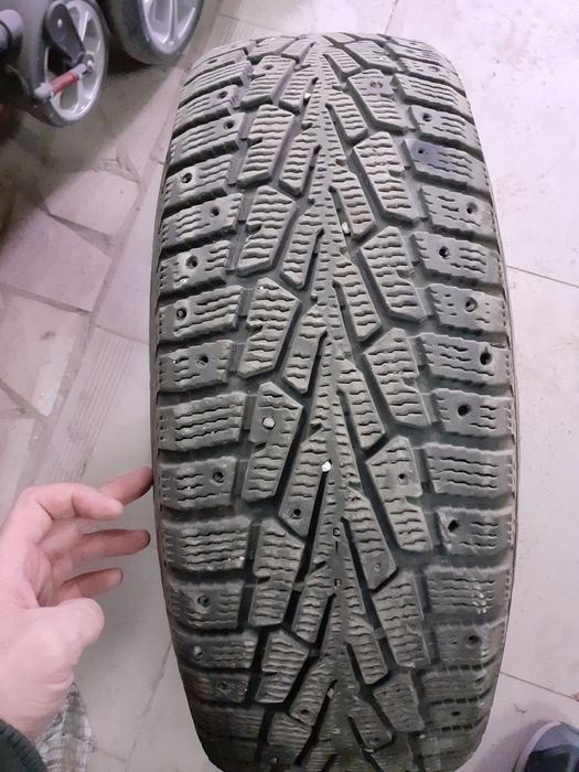 Зимний шина 215/65 R16