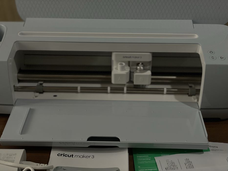 Aparat Cricut maker 3 - Nou