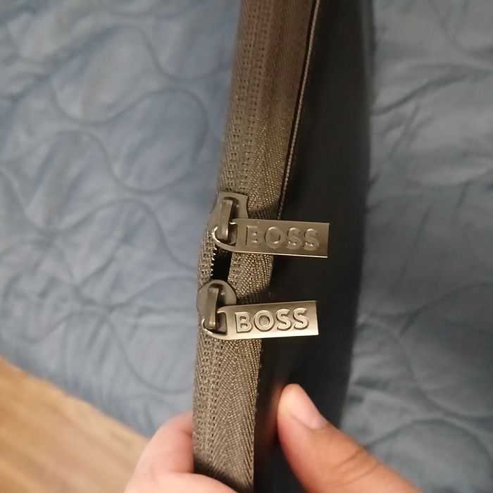 BOSS Органайзер ,папка за документи, чанта за лап топ,таблет,документи