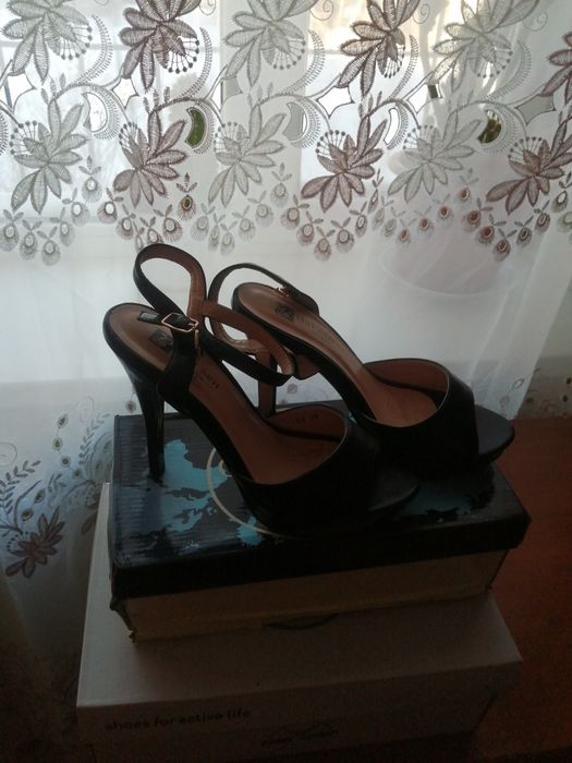 Обмен полу сапожки все разные .