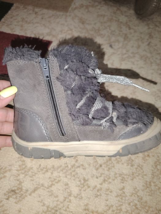 Продаётся детская зимняя одувь