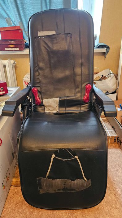 Отдам массажное кресло