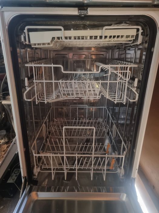 Miele съдомиална свободно стояща