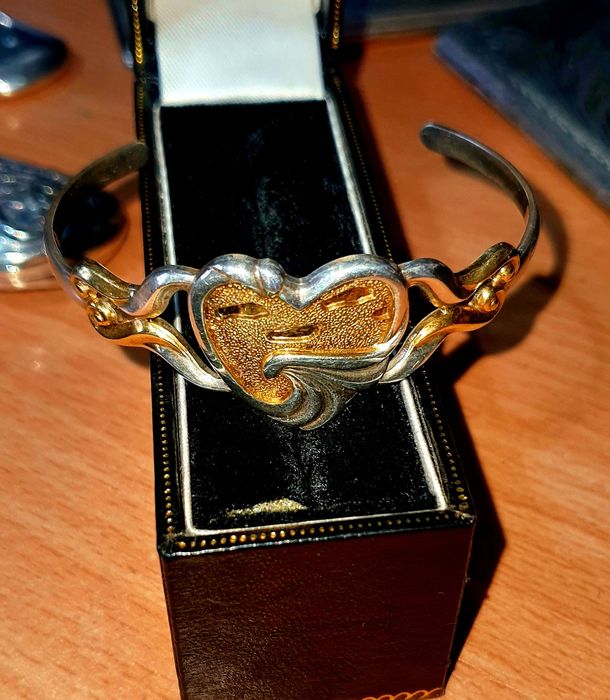 Cadou unic, brățară din argint cu aur! Brooks & Bentley.