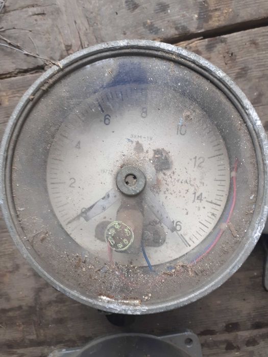 Продам манометры СССР