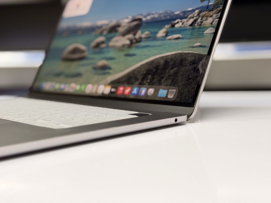 MacBook Air M2 2023
