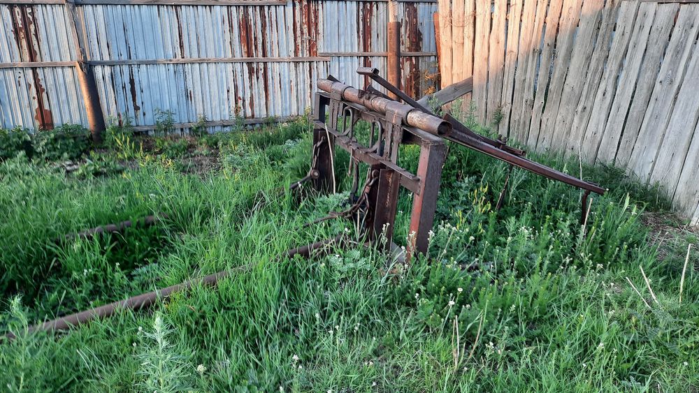 Трактор юмз на ходу