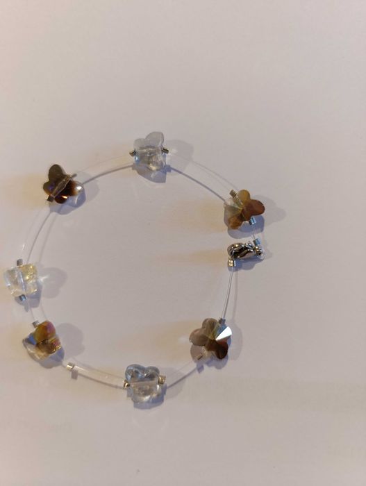 Невидима гривна с кристали