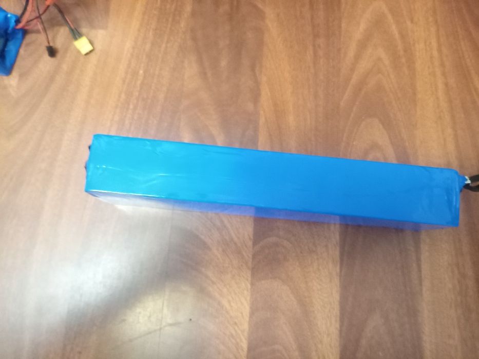 Vind baterii 48 V in stare foarte buna