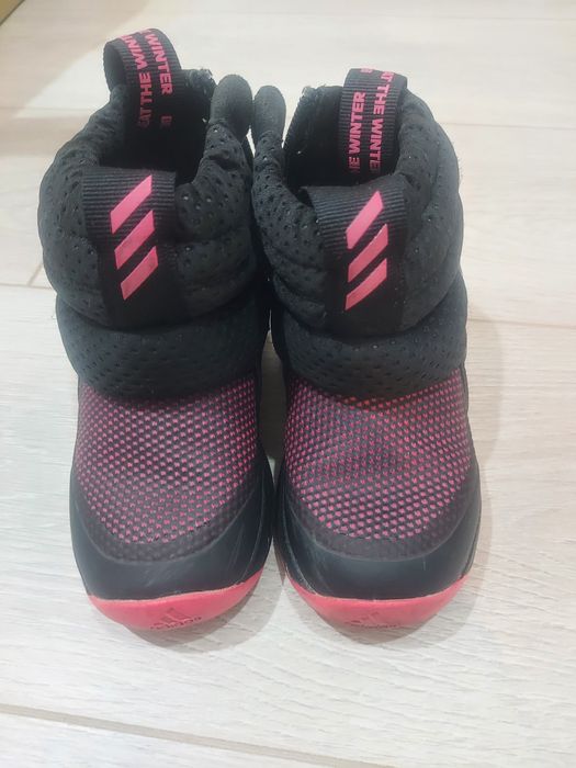 Сапоги на девочку.