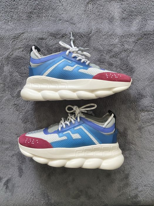 Versace chain reaction