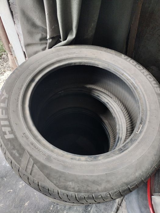 Продам летьнию резину