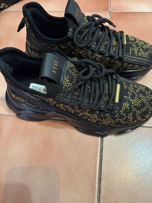 Оригинални маратонки