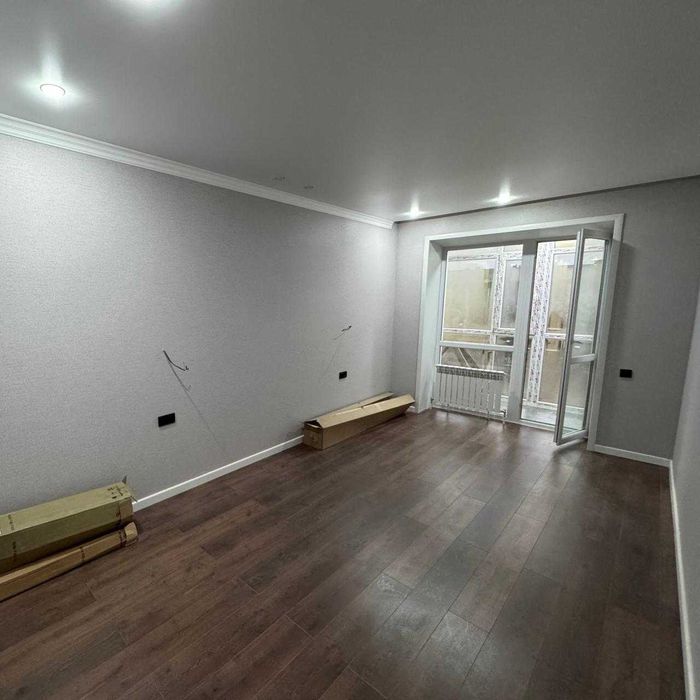 2 комнатная ,крыша двускатная