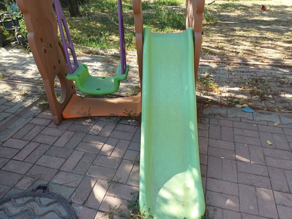 Домик детский , горка с качелей