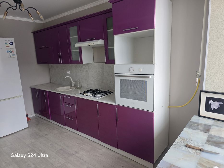 Кухонный гарнитур с техникой б/у