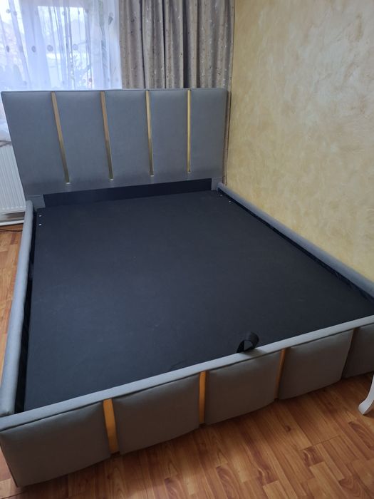 Paturi mijloc canapele koltare pe orice culoare