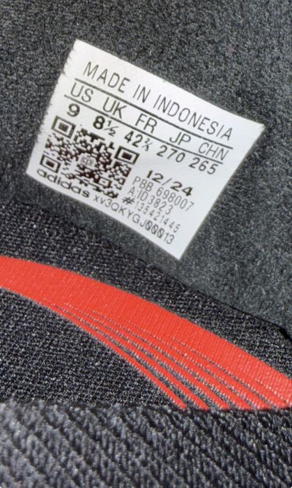 Vând Adidas Predator League Laceless pentru teren sintetic (TF).