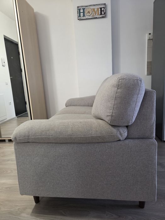 Canapea 2 locuri, stare foarte bună, confortabilă