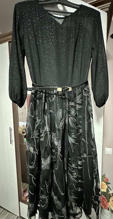 Продаю вечернее женское платье