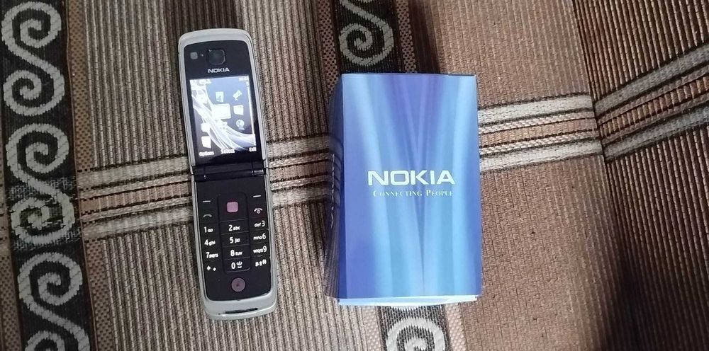 Vand nokia 6600 fold in stare foarte buna-ca NOU !!!