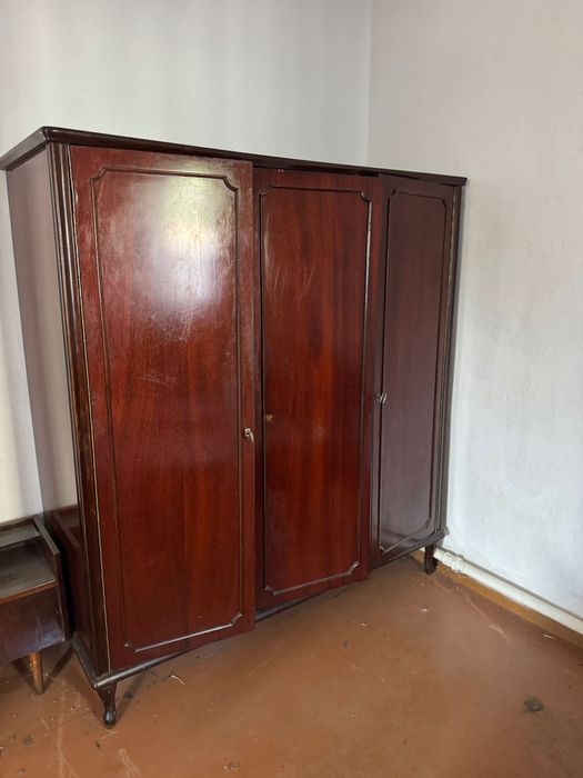 Сервант ретро до реставрации