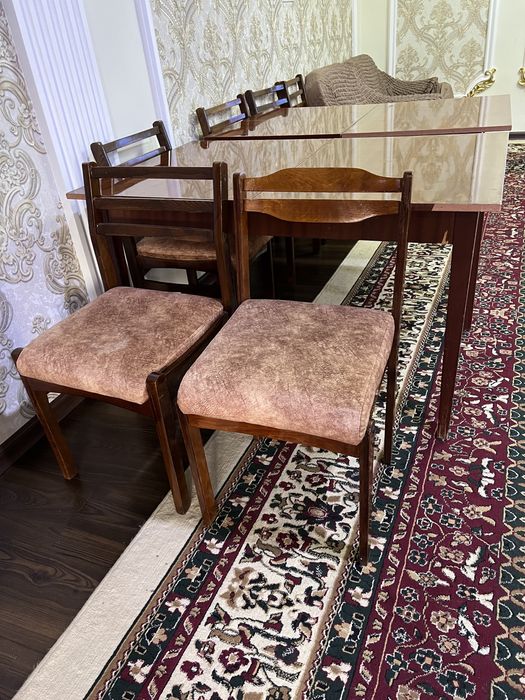 2 стол 14 стул  сотилади. Продам 2 стола и 14 стульев