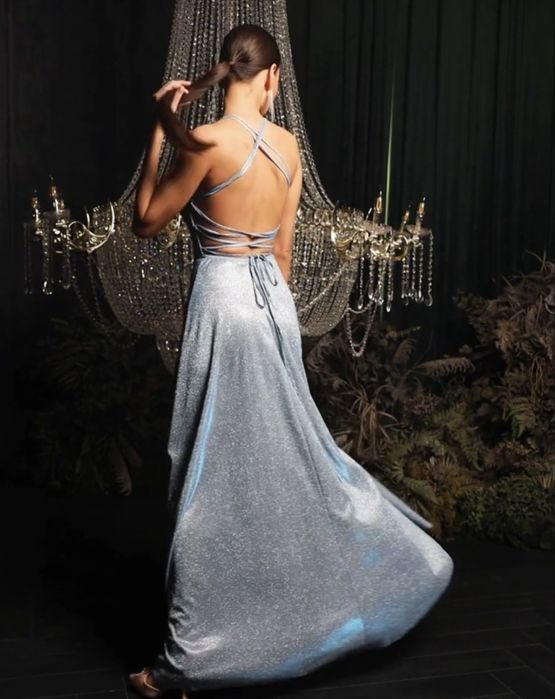 Продам новое платье