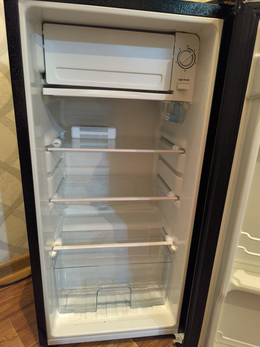 Продам мини холодильник Muxxed