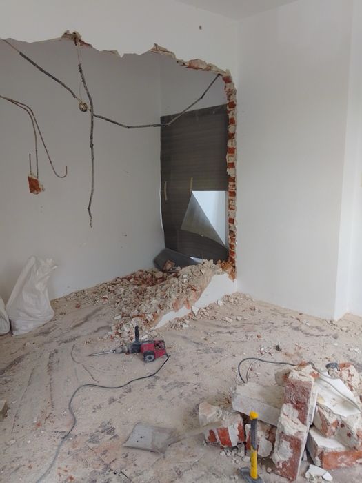 Кърти, чисти и извозва – София.  Бързо и коректно !