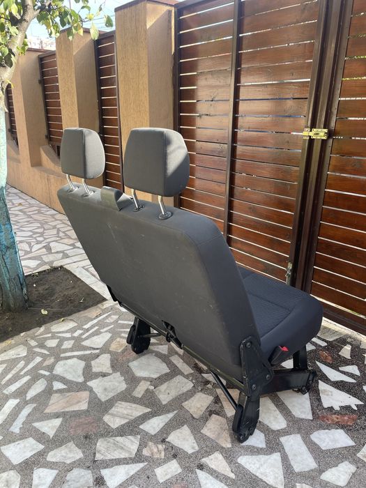 Bancheta dubla rindul 2 VW Transporter T5 an 2013