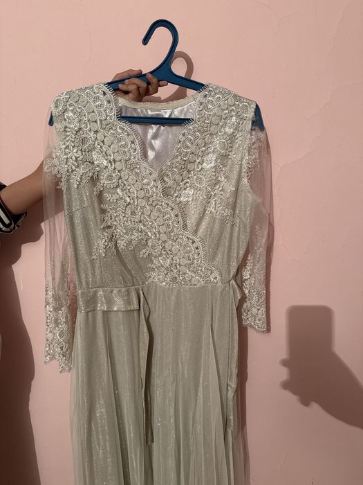 Продам одежду туфли