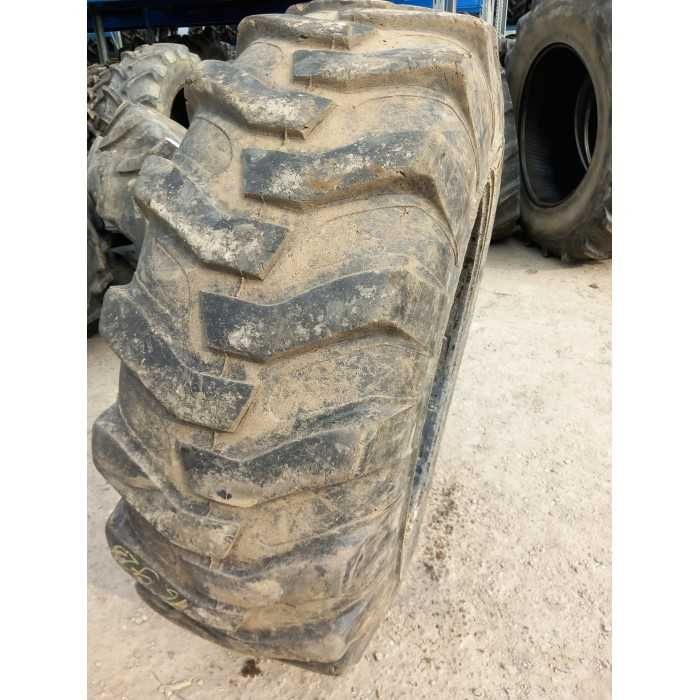 Anvelope Armour 16.9R28 pentru Massey Ferguson și Hitachi.