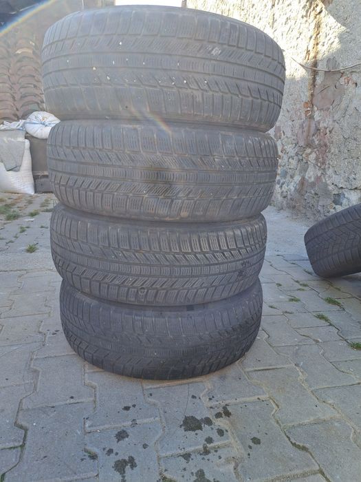 Vând anvelope cu mărimi diferite