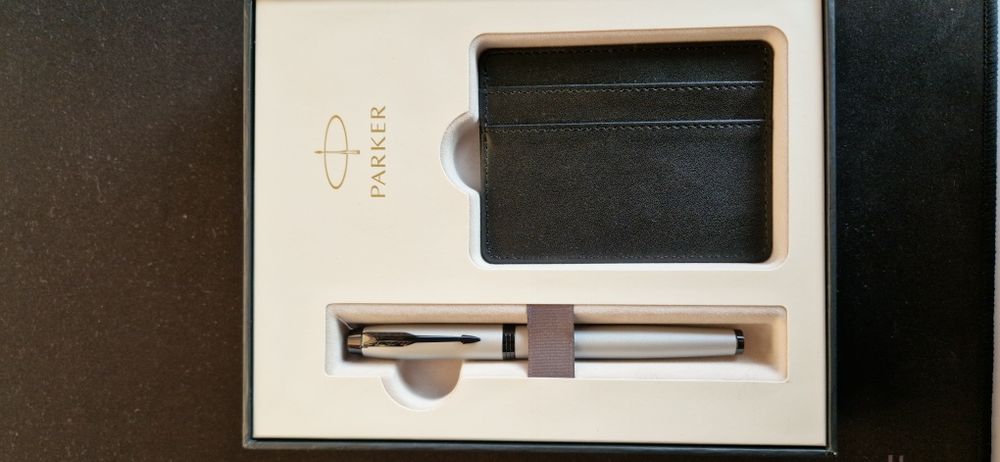 Паркер (писалка и картодържарел)