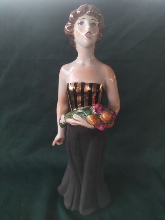 Продаются советские статуэтки