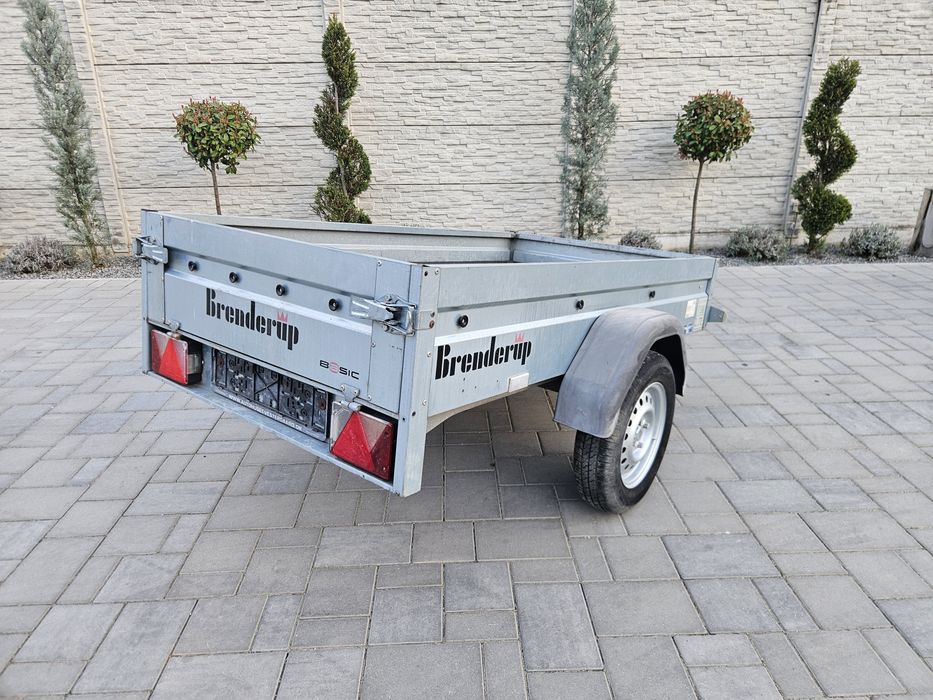Remorca brenderup cu obloane de 500 kg,dimensiuni 210x110  metri