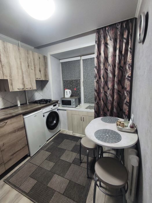 По часам, посуточно, понедельно