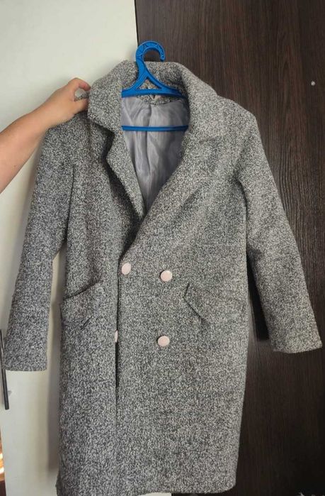 Продам куртки, пальто