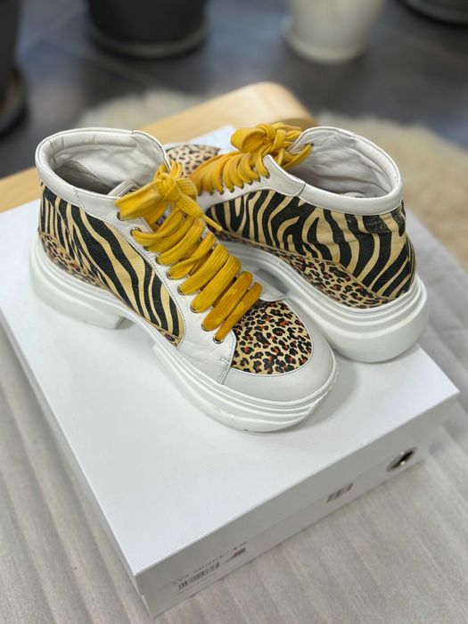 Сникърси Eva Minge