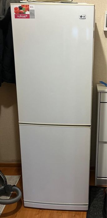 Холодильник LG в отл сост